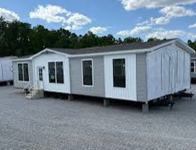 28X52, 3 Bedrooms, 2 Baths