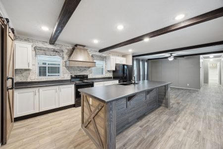 82 ft. Spacious 3 Bedroom, 2 Bathroom