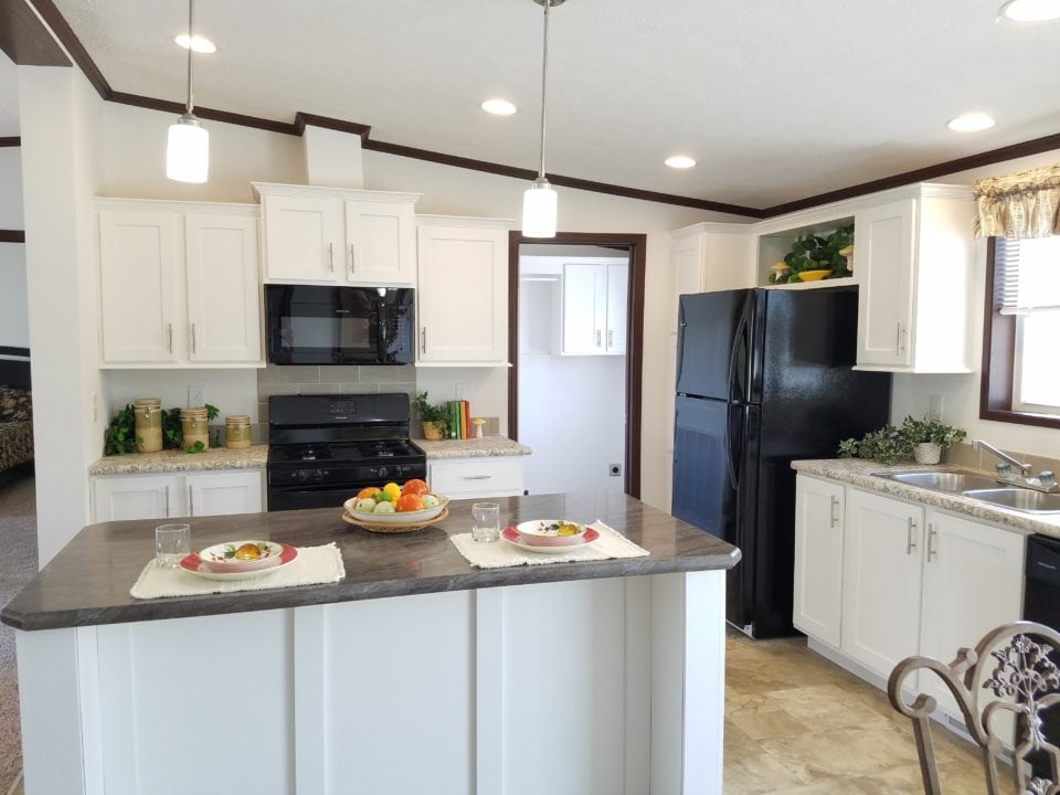 28X52, 3 Bedrooms, 2 Baths - Image 9