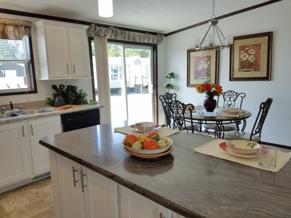 28X52, 3 Bedrooms, 2 Baths - Image 4